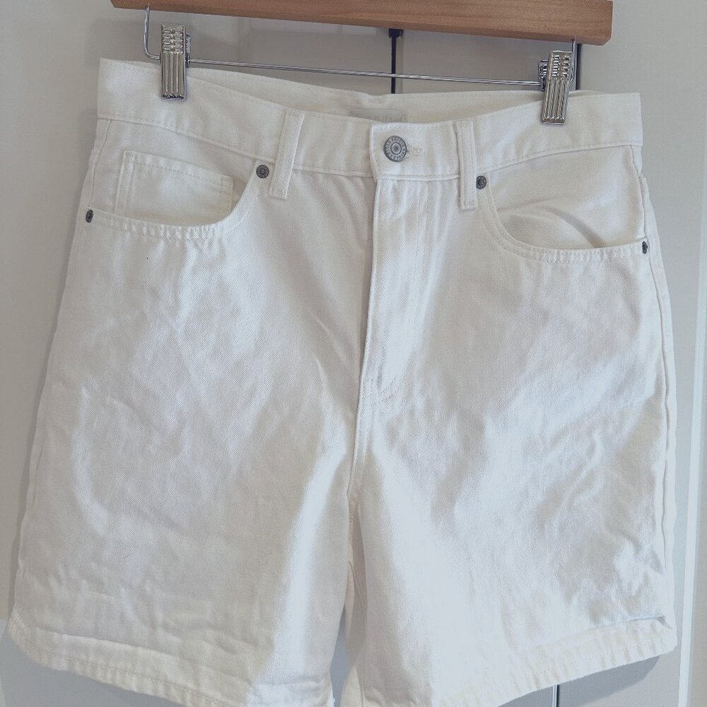 Uniqlo High Rise Denim Shorts White Size 28